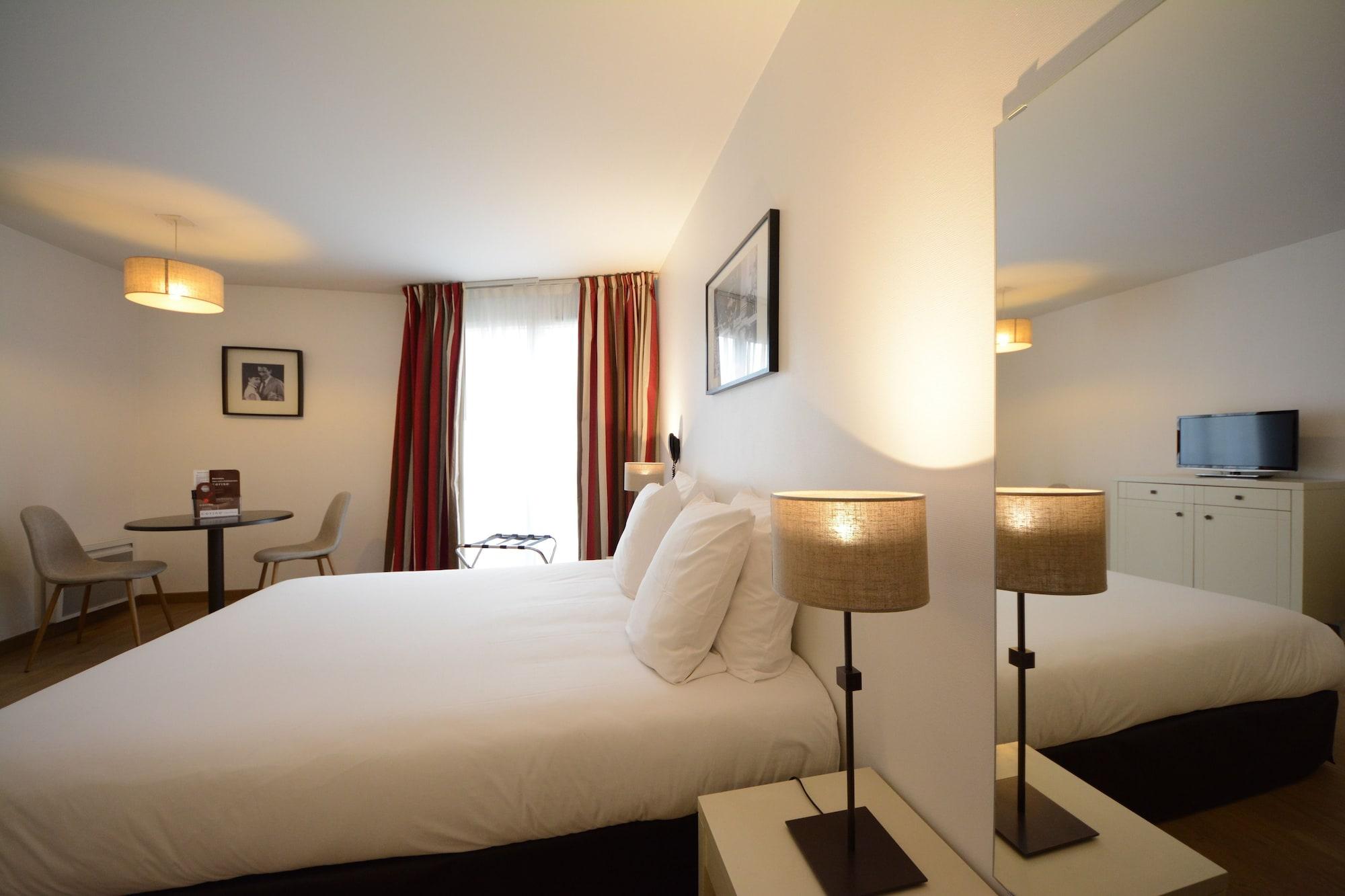 Hotel Cerise Chatou Exterior photo