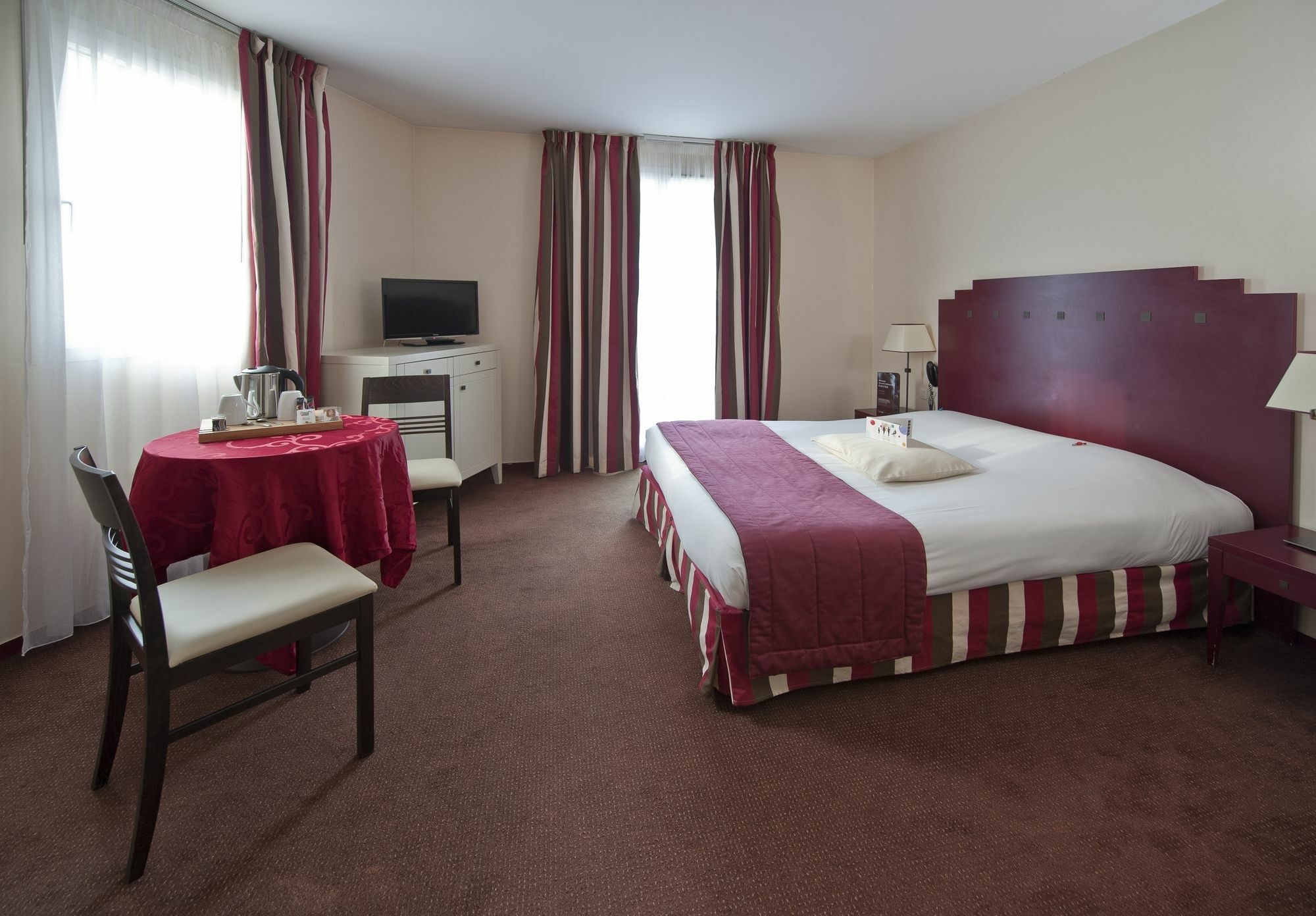 Hotel Cerise Chatou Exterior photo